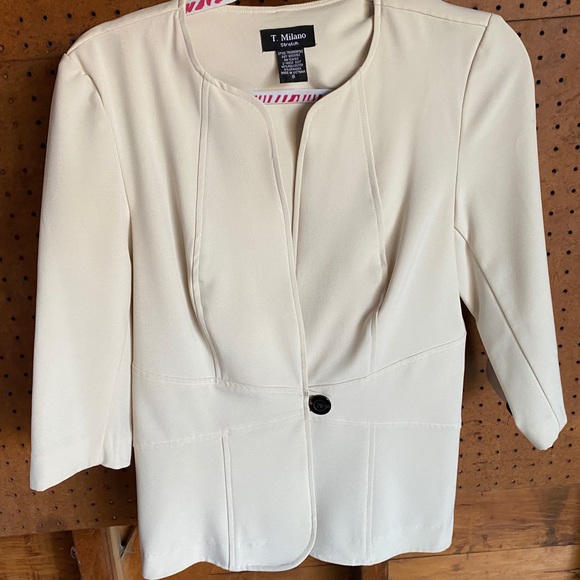 Blazer - Picture 1 of 1